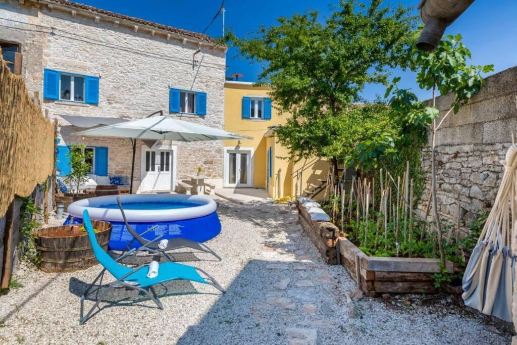 Casa Di Pietra Matelici Villa Divšići Kültér fotó