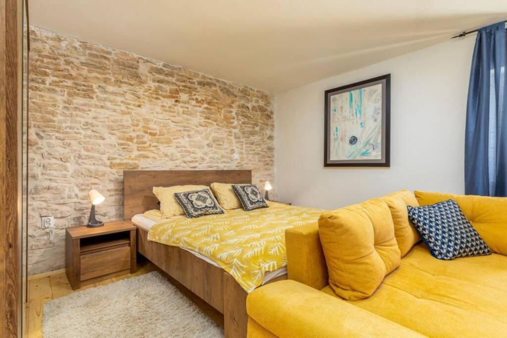 Casa Di Pietra Matelici Villa Divšići Kültér fotó