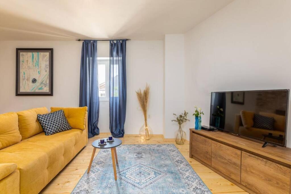 Casa Di Pietra Matelici Villa Divšići Kültér fotó