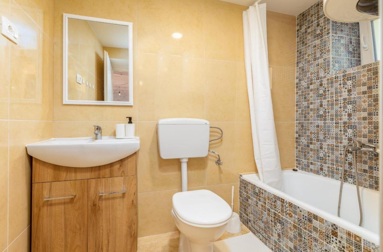 Casa Di Pietra Matelici Villa Divšići Kültér fotó